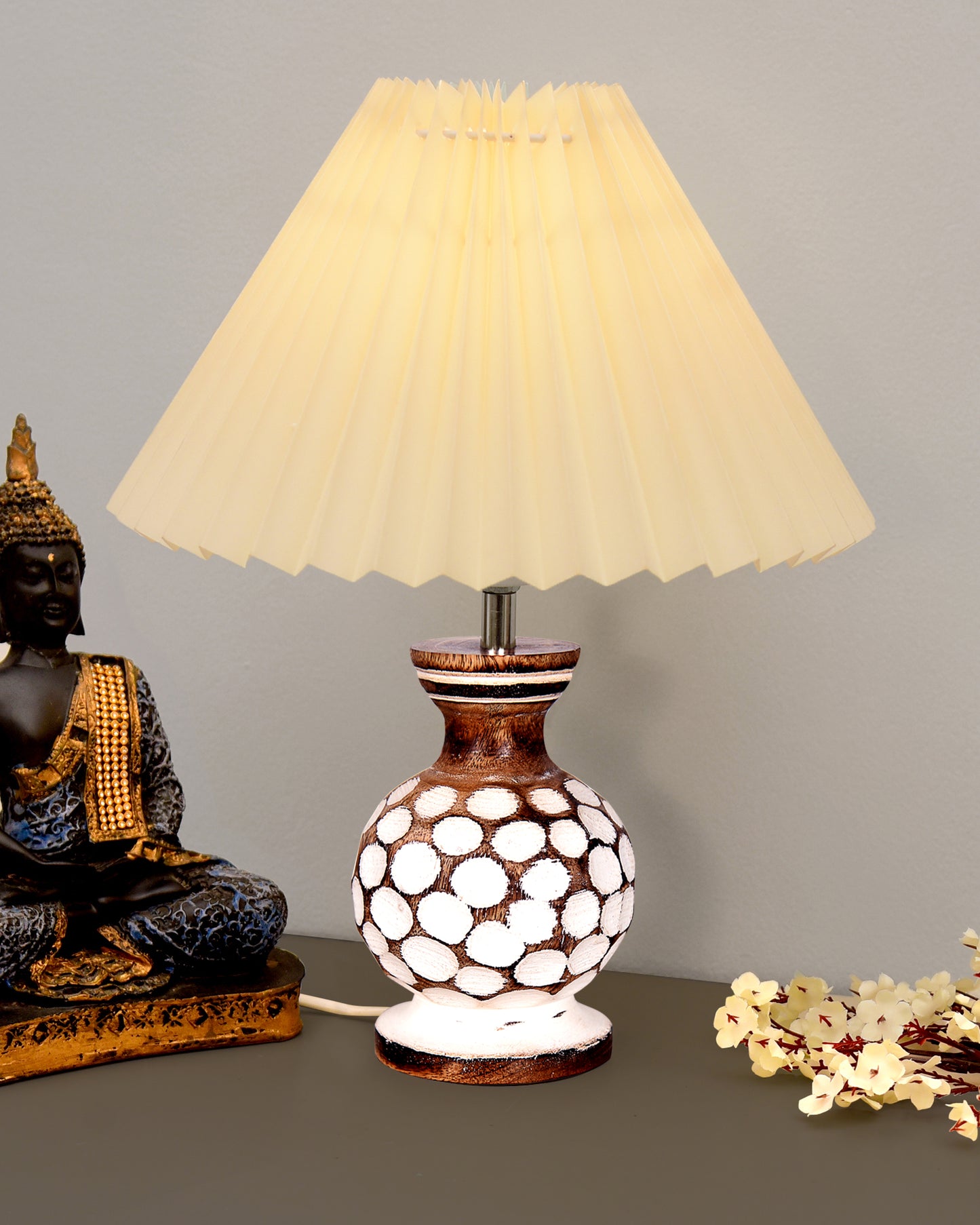 Small Cute Bedside Lamp with Linen Beige Lampshade, Nightstand Lamp for Nursery, Bedroom, Kid Room, Living Room, Light Brown Wooden Base, E27, Carved Ball, Pleated Jute