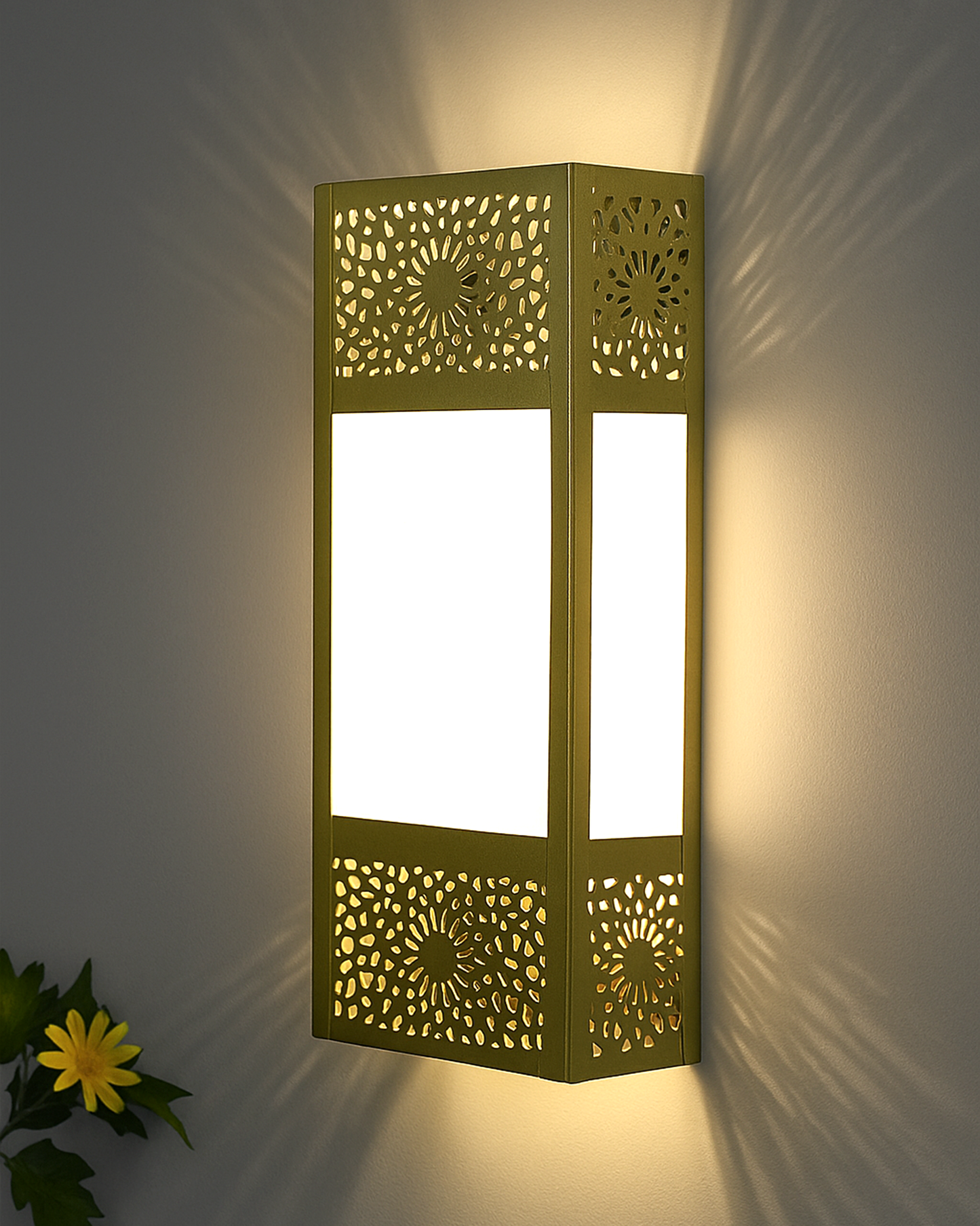 Turkish Moroccan Wall Sconce Lamp, Vintage Hand Carved Metal Wall Light, Wall Mounted Porch Light, Brass Finish for Home,Villa, Kitchen, Restaurant, Triangle