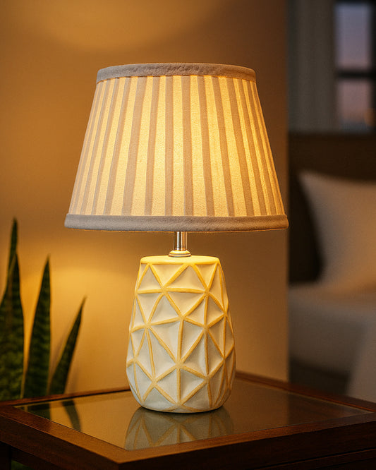 Retro Ceramic Base Bedside Table Lamp, Table Lamps for Home Decoration and Bedroom Decor with On/Off Button, Night Lamp with Cotton Fabric Shade, Whitewash Prism, Khadi