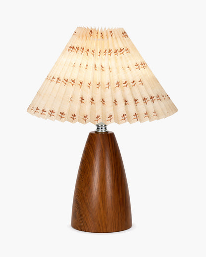 Homesake® Wood Grain Pattern Small Table Lamp, Desk Light, Metal Table Lamp, Metal Bedroom Lamps for Nightstand, Small Scalloped Lamp Shade Table Lamps for Small Spaces for Bedroom,Living Room, Taper Cone